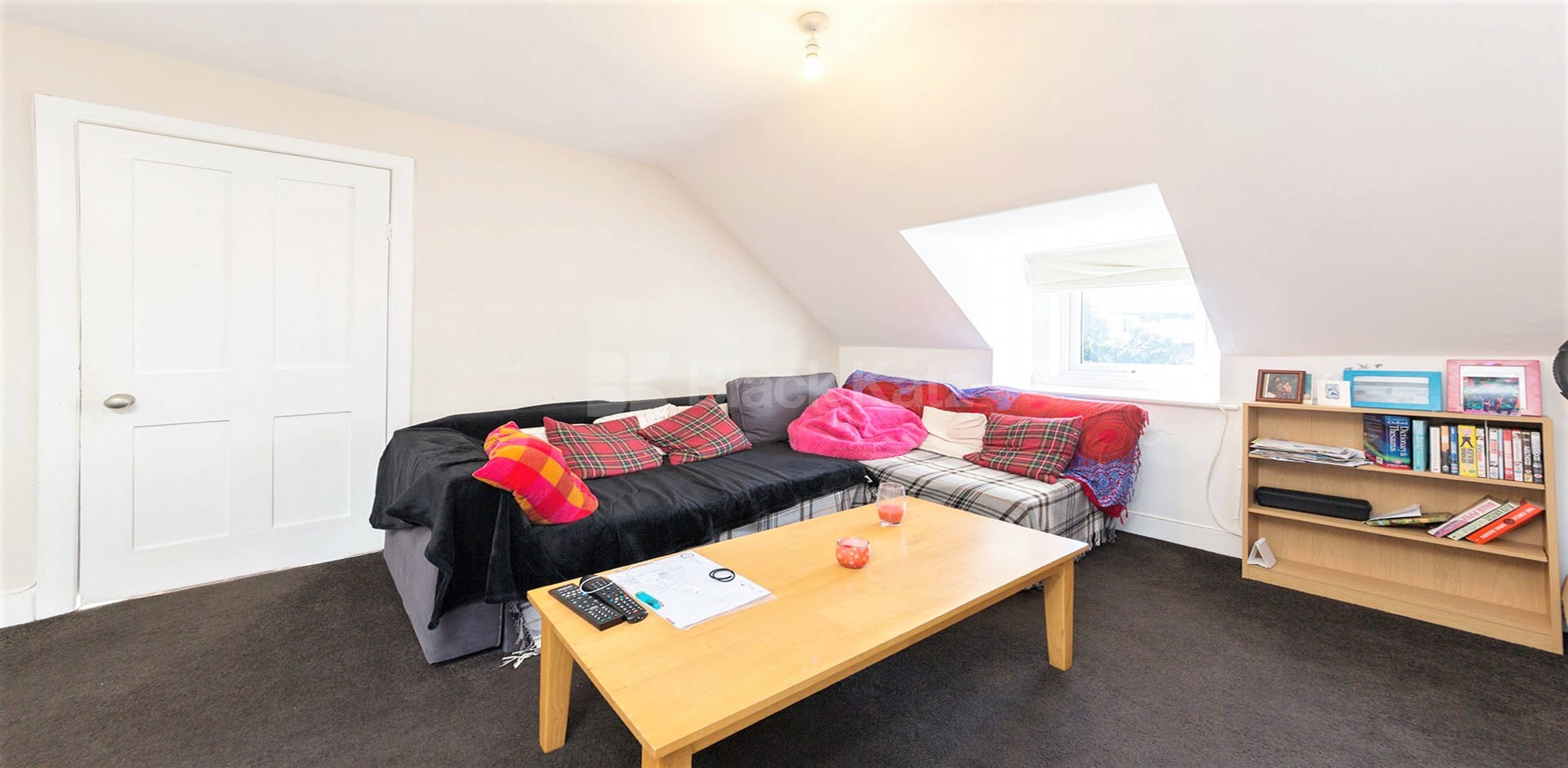 Stunning Apartment Hilltop road, West Hampstead NW6